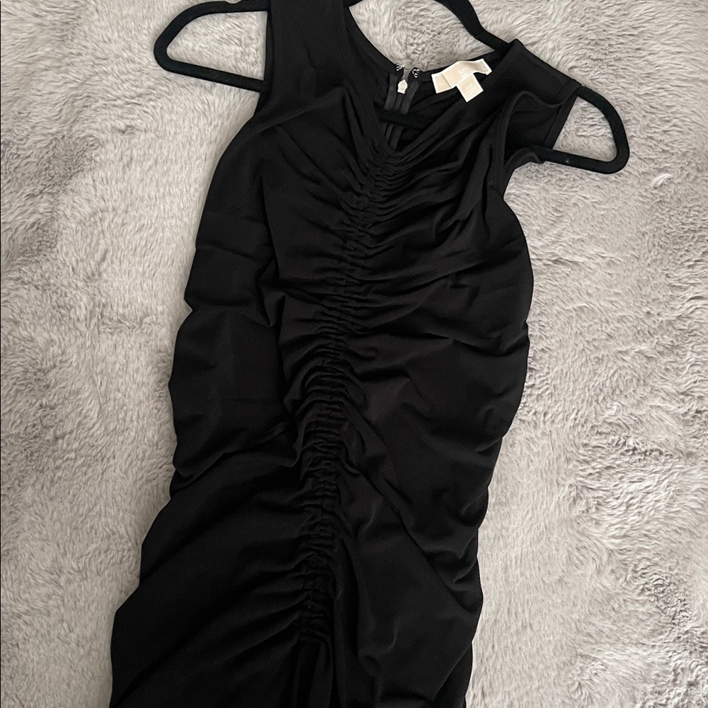 MICHAEL Michael Kors Ruched Sleeveless Midi Dress - Picture 4 of 4